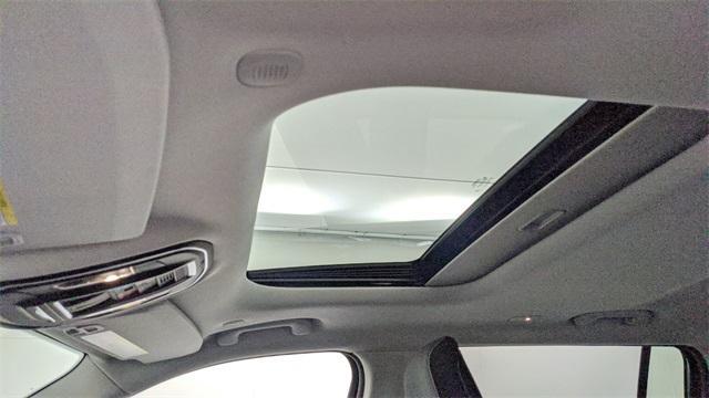 Photo of 2024 Metallic Jeep Grand Cherokee L