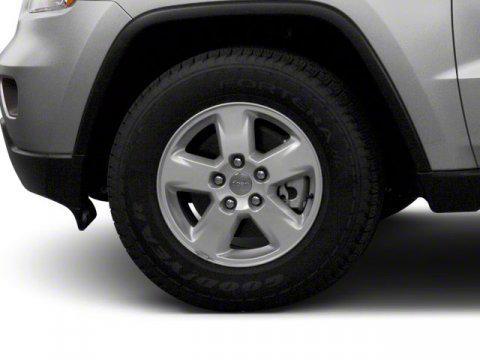 Photo of 2013 Bright White Clearcoat Jeep Grand Cherokee