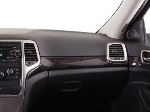Photo of 2013 Bright White Clearcoat Jeep Grand Cherokee