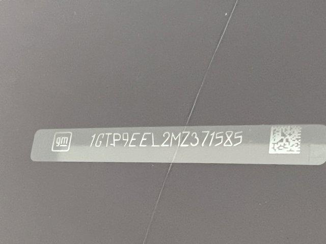 Photo of 2021 Summit White GMC Sierra 1500