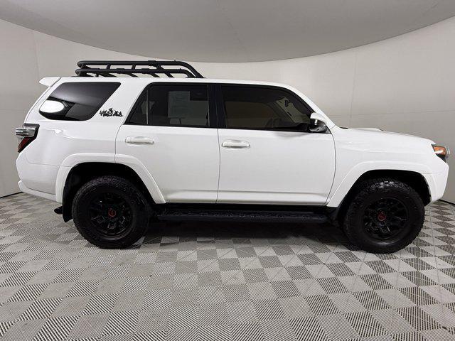 Photo of 2022 White Toyota 4Runner