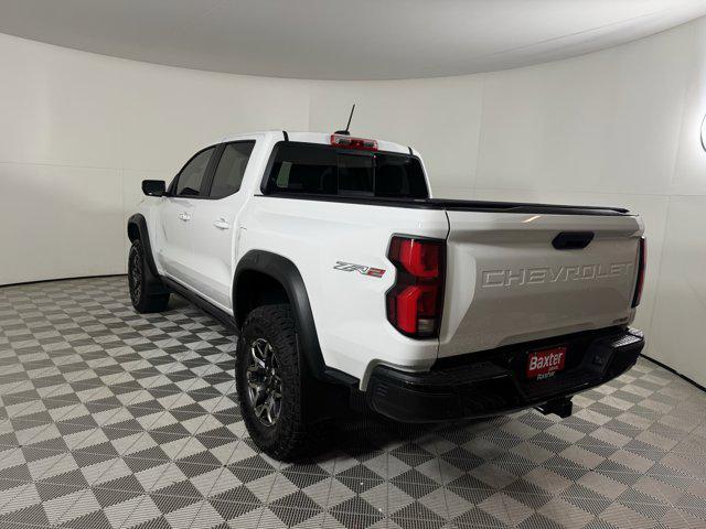Photo of 2024 Summit White Chevrolet Colorado