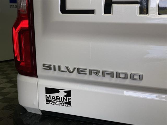Photo of 2019 Iridescent Pearl Tricoat Chevrolet Silverado 1500