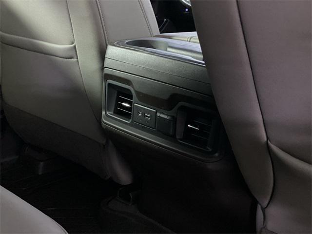 Photo of 2019 Iridescent Pearl Tricoat Chevrolet Silverado 1500