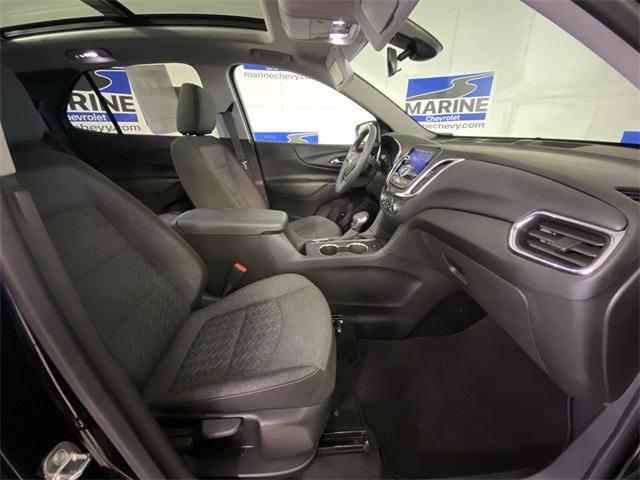 Photo of 2022 Mosaic Black Metallic Chevrolet Equinox
