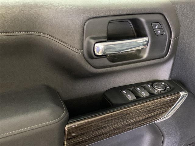 Photo of 2022 Black Chevrolet Silverado 2500