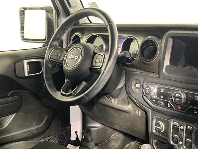 Photo of 2018 Bright White Clearcoat Jeep Wrangler Unlimited