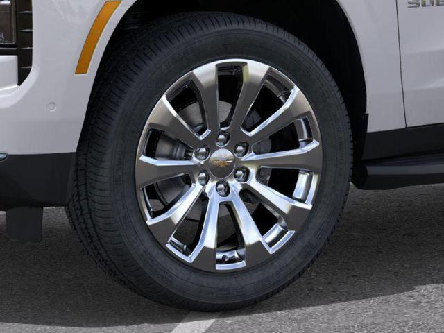 Photo of 2025 Iridescent Pearl Tricoat Chevrolet Suburban