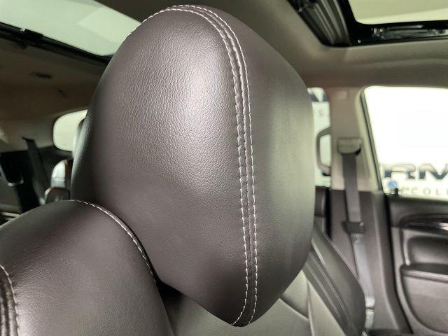 Photo of 2017 Ebony Twilight Metallic Buick Enclave