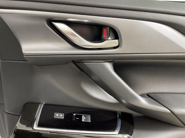 Photo of 2023 Snowflake White Pearl Mica Mazda CX-9