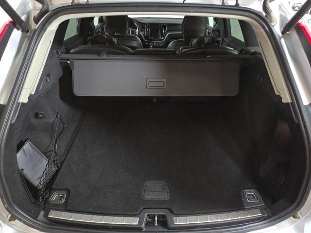 Photo of 2020 Bright Silver Metallic Volvo XC60