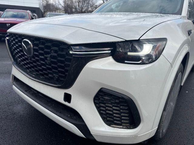 Photo of 2025 Rhodium White Premium Mazda CX-70