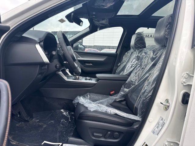 Photo of 2025 Rhodium White Premium Mazda CX-70