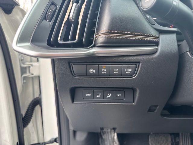 Photo of 2025 Rhodium White Premium Mazda CX-70