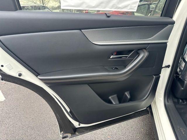 Photo of 2025 Rhodium White Premium Mazda CX-70
