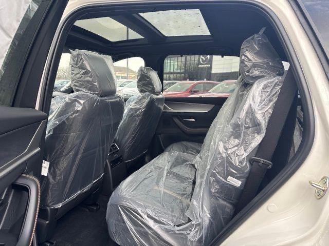 Photo of 2025 Rhodium White Premium Mazda CX-70