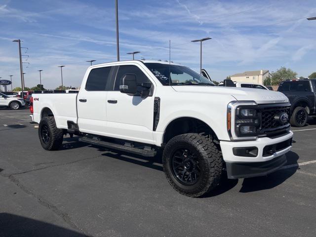 Photo of 2023 Oxford White Ford F-250