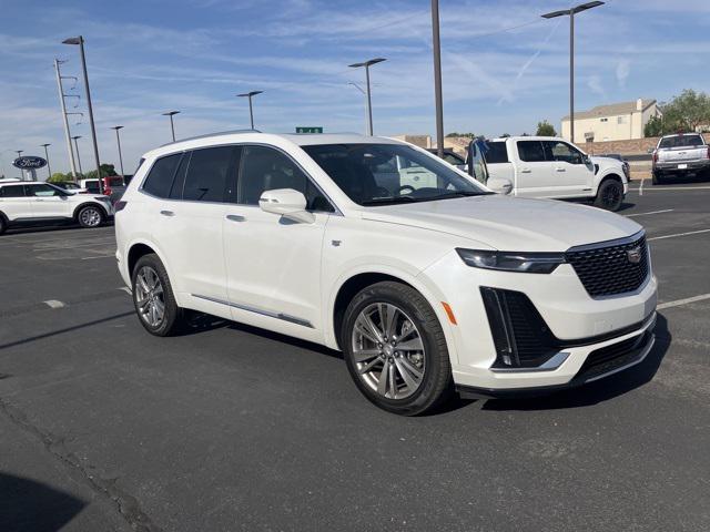 Photo of 2023 Crystal White Tricoat Cadillac XT6