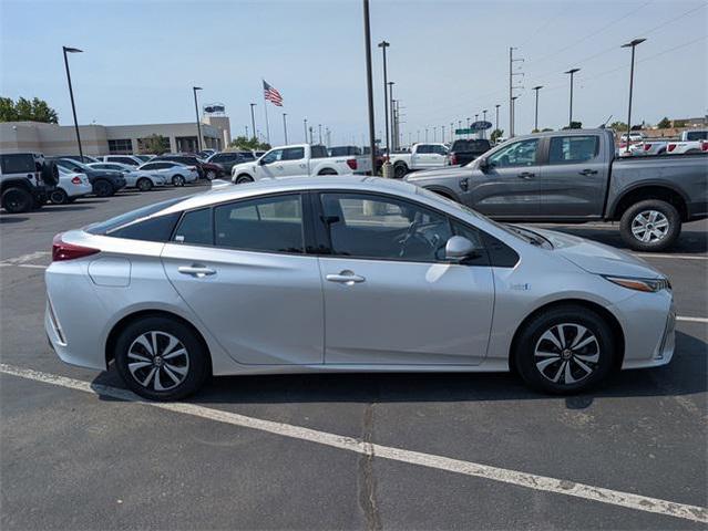 Photo of 2019 Classic Silver Metallic Toyota Prius Prime