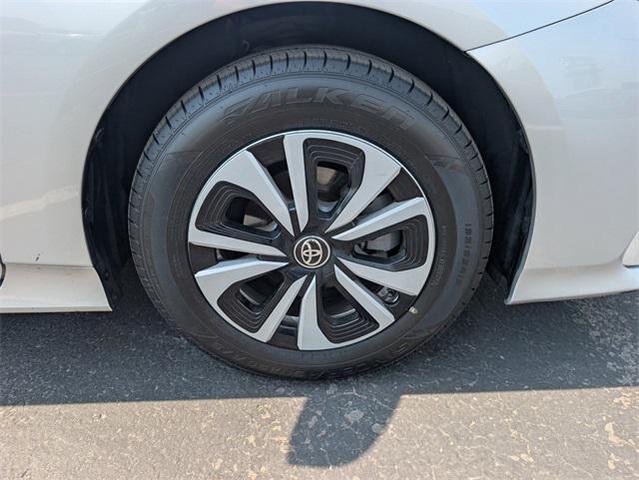 Photo of 2019 Classic Silver Metallic Toyota Prius Prime