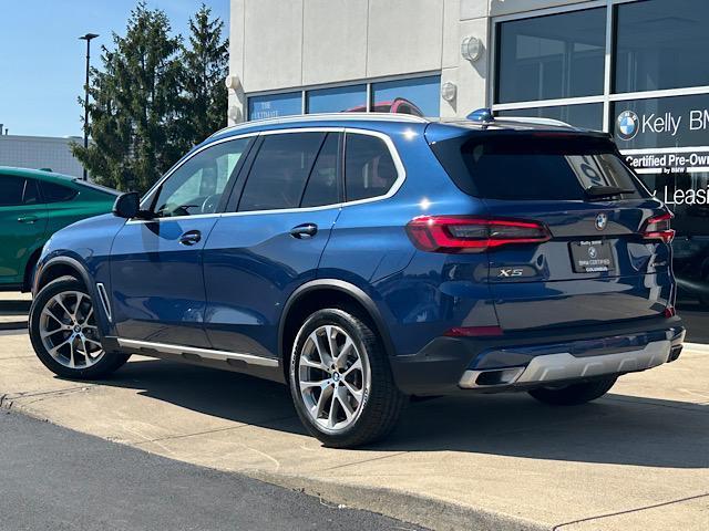 Photo of 2023 Phytonic Blue Metallic BMW X5
