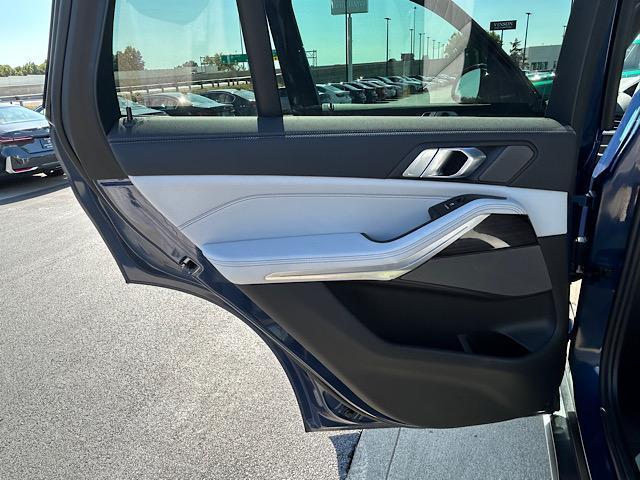 Photo of 2023 Phytonic Blue Metallic BMW X5