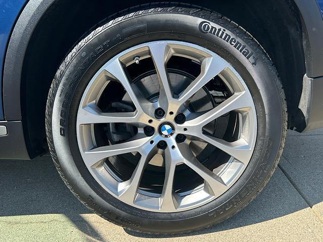 Photo of 2023 Phytonic Blue Metallic BMW X5