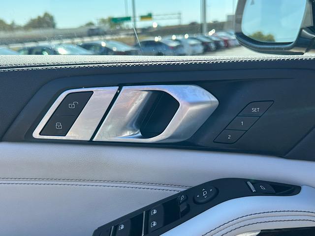 Photo of 2023 Phytonic Blue Metallic BMW X5