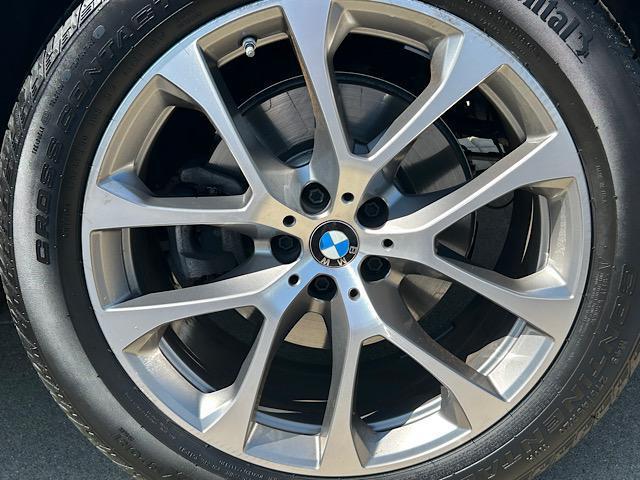 Photo of 2023 Phytonic Blue Metallic BMW X5