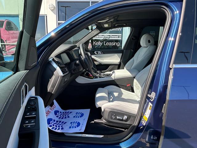 Photo of 2023 Phytonic Blue Metallic BMW X5
