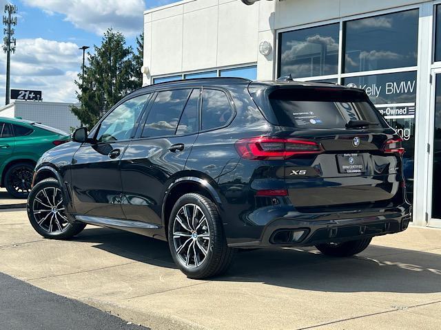 Photo of 2023 Black Sapphire Metallic BMW X5