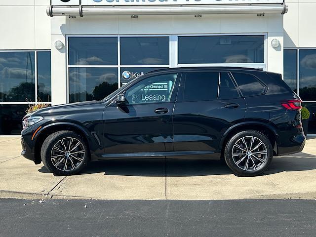 Photo of 2023 Black Sapphire Metallic BMW X5