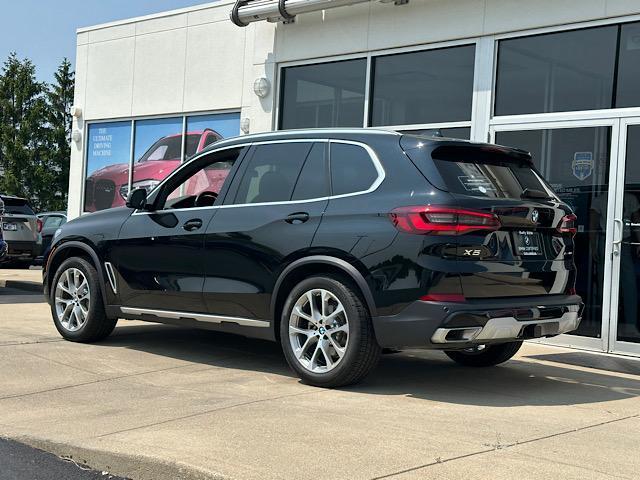 Photo of 2023 Jet Black BMW X5