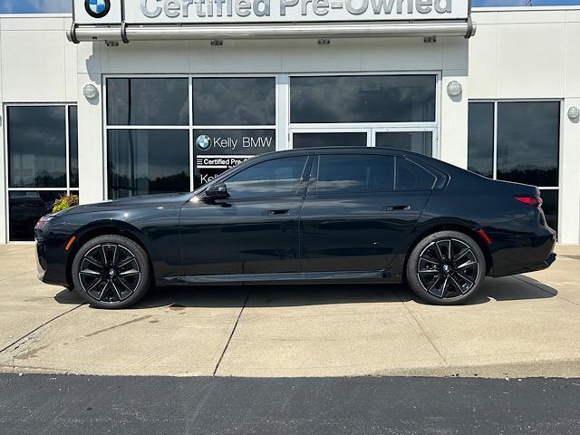 Photo of 2024 Black Sapphire Metallic BMW 760