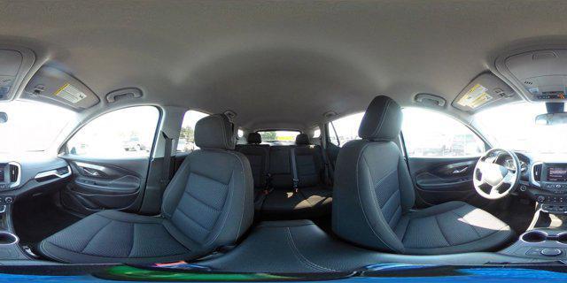 Photo of 2024 Summit White GMC Terrain