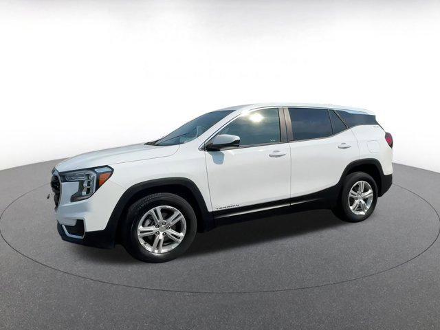 Photo of 2024 Summit White GMC Terrain
