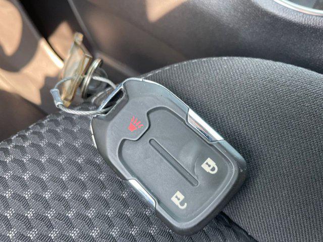 Photo of 2024 Summit White GMC Terrain