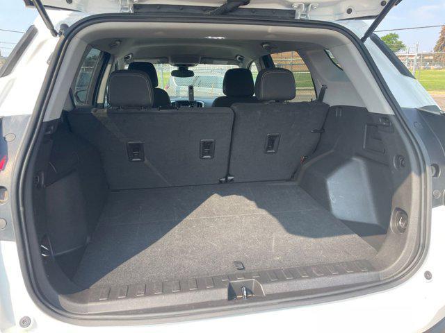 Photo of 2024 Summit White GMC Terrain