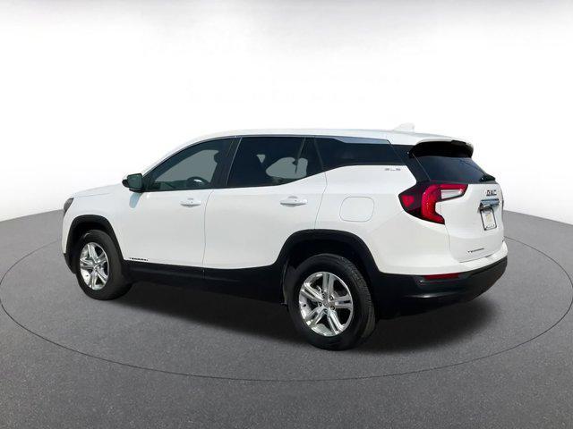 Photo of 2024 Summit White GMC Terrain