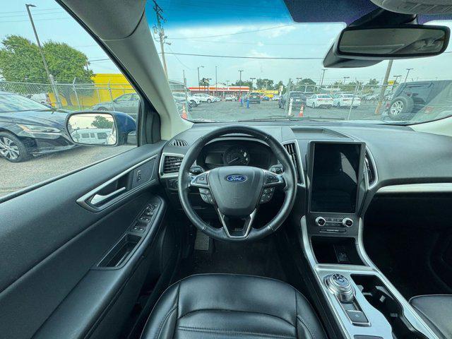 Photo of 2024 Blue Ford Edge