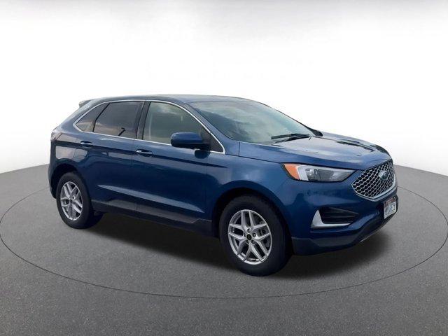 Photo of 2024 Blue Ford Edge