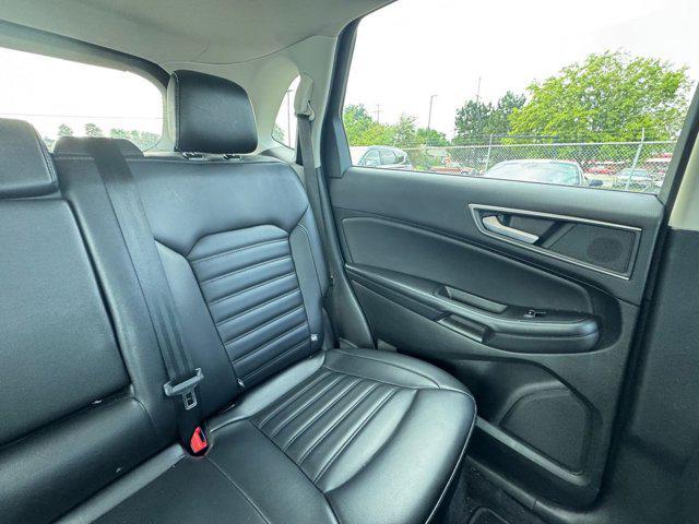 Photo of 2024 Blue Ford Edge
