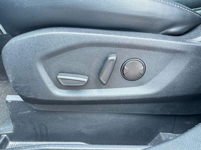 Photo of 2024 Blue Ford Edge