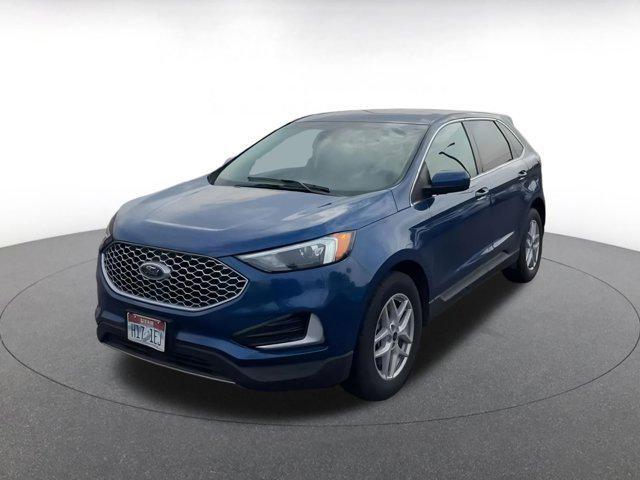 Photo of 2024 Blue Ford Edge