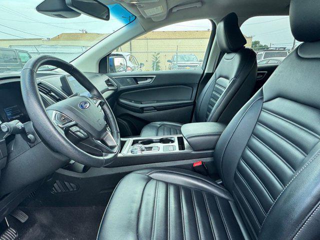 Photo of 2024 Blue Ford Edge