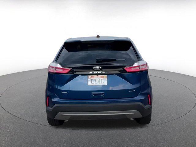 Photo of 2024 Blue Ford Edge