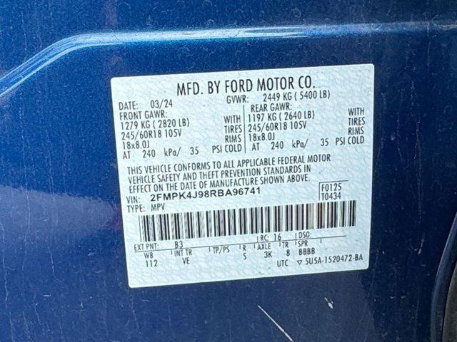 Photo of 2024 Blue Ford Edge