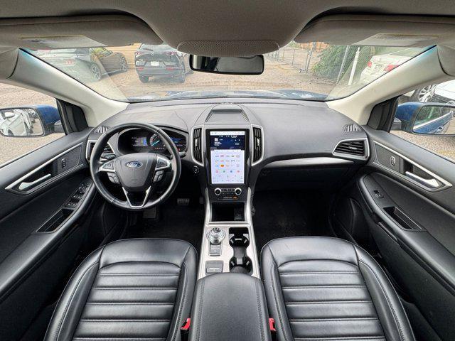 Photo of 2024 Blue Ford Edge
