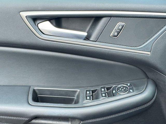 Photo of 2024 Blue Ford Edge