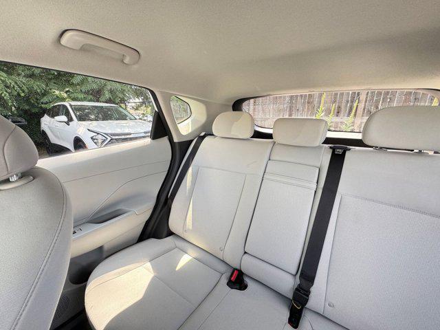 Photo of 2024 Atlas White Hyundai KONA